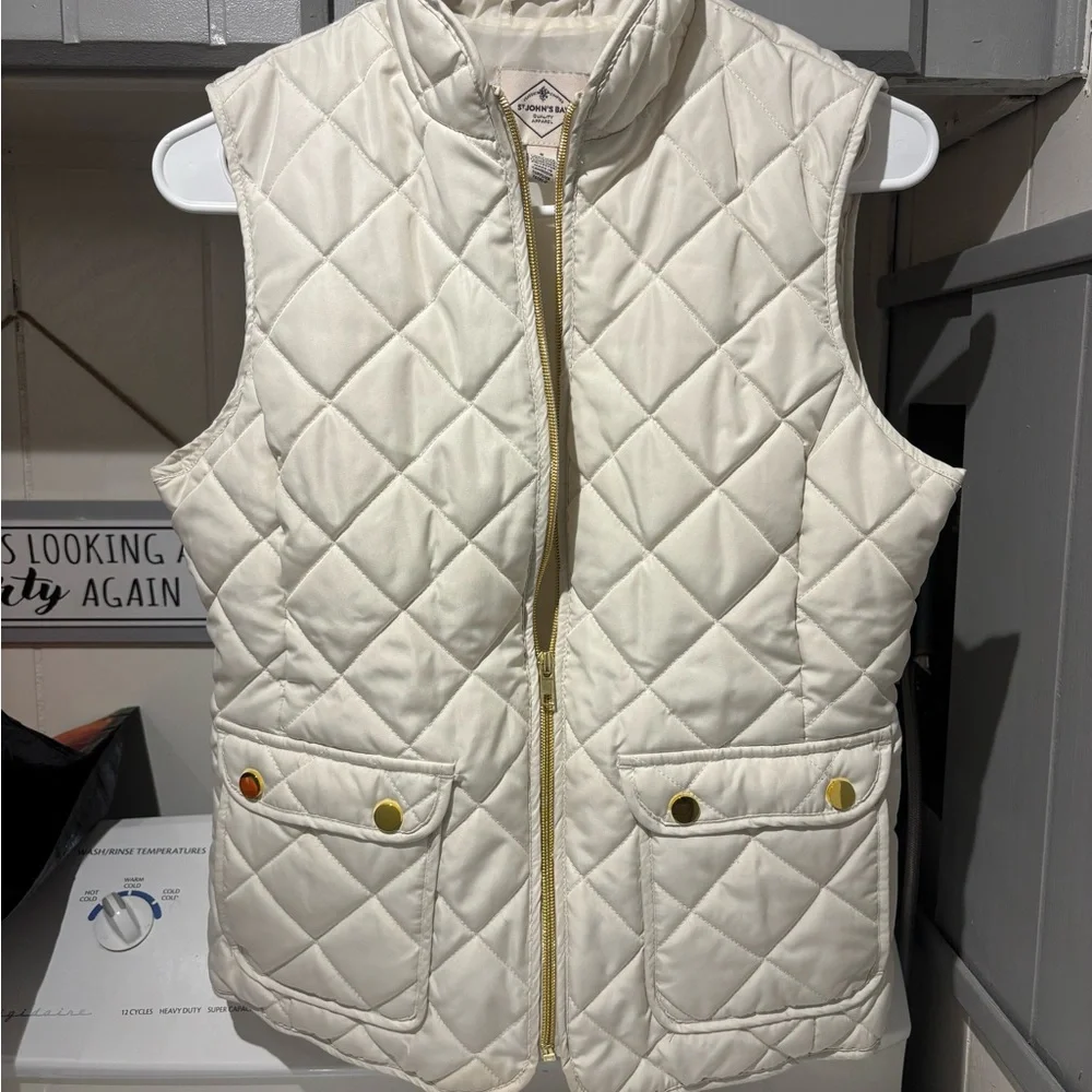 St. John's Bay Cream Quilted Vest - Picture 1 of 1